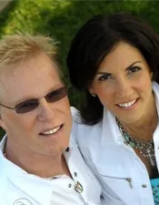 Brig and Lita Hart - Monavie